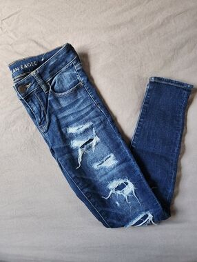 American Eagle Low Rise Next Level Stretch Distressed Jeggings - Size 2